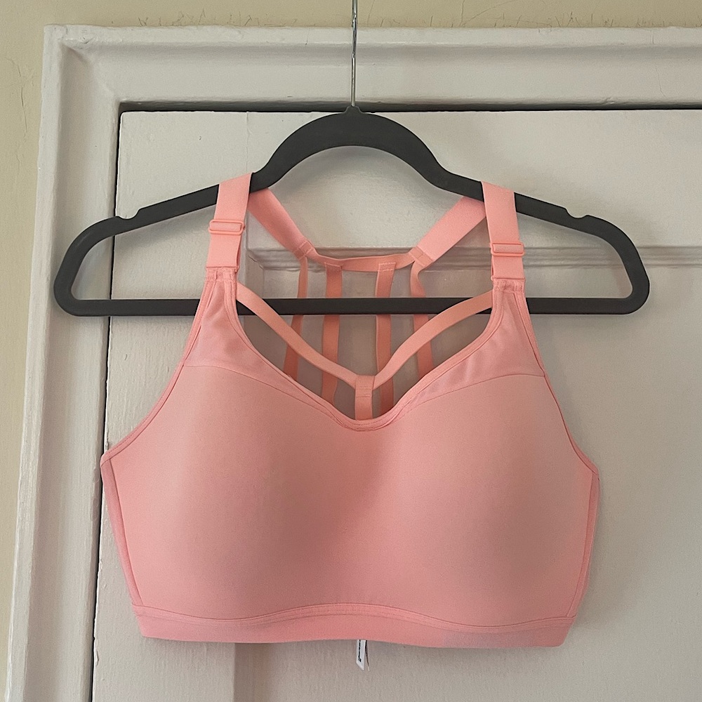 36DD - Victoria Sport Strappy Sports Bra - Great Condition
